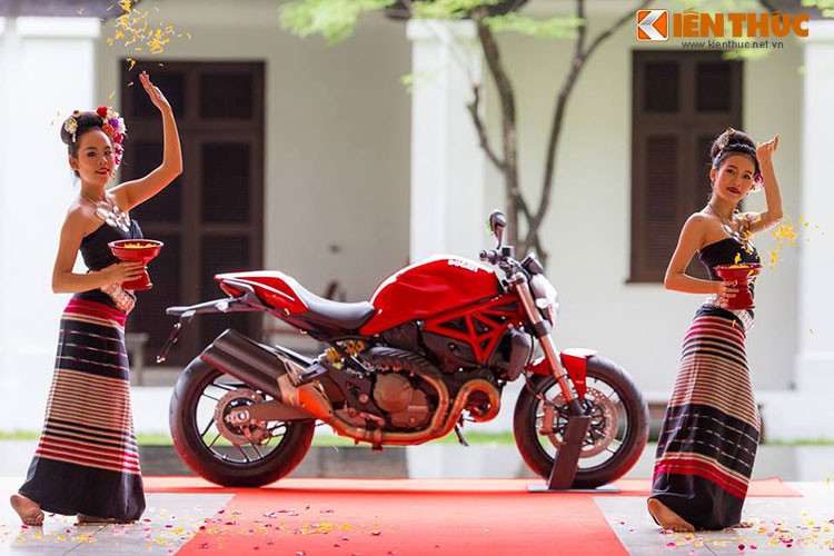 Sau những thành công vang dội cùng với  Monster 795, 796 và Diavel... tại Thái Lan. Mới đây, Ducati tiếp tục giới thiệu một phiên bản tầm trung mới đầy thú vị mang tên Monster 821.